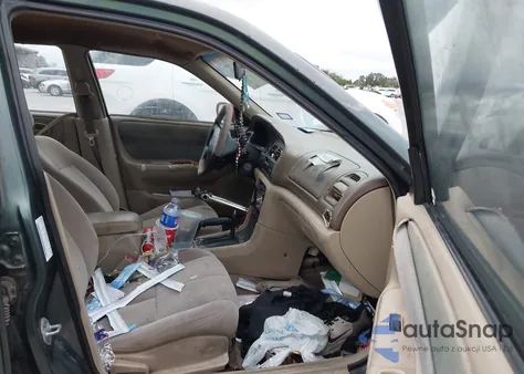 1998 Mazda 626 Dx/Lx z USA, uszkodzony, nr VIN 1YVGF22C3W5772322